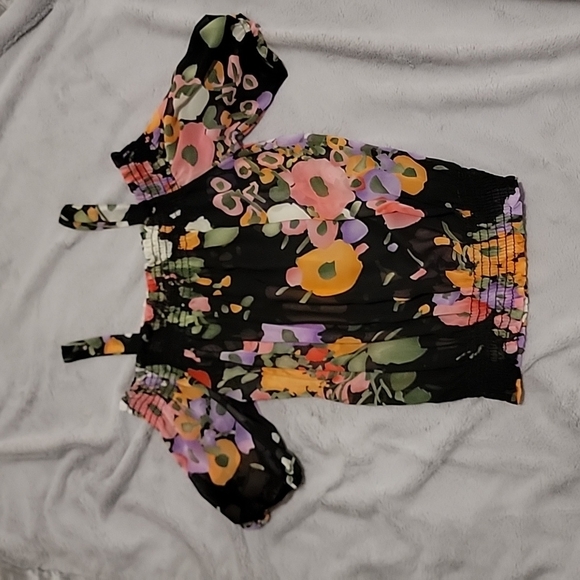 Forever 21 Blouse Size Small - Picture 3 of 4